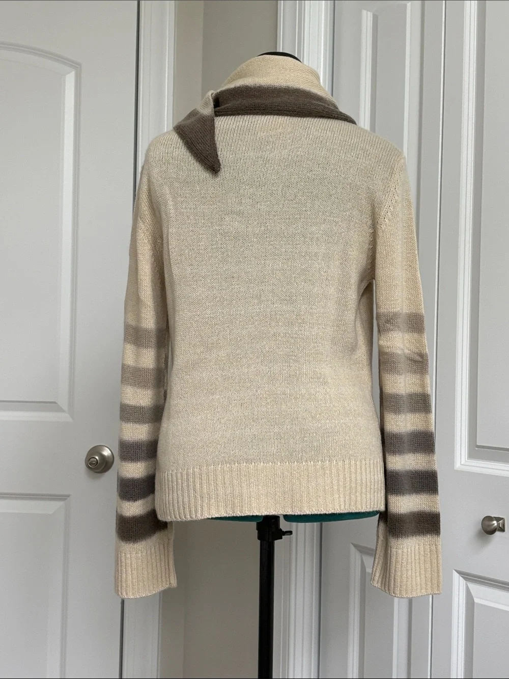 CHANEL beautiful beige